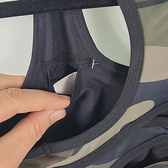 NWT Xersion Women's Medium Support Camo Sports Bra Sz S - Picture 6 of 6